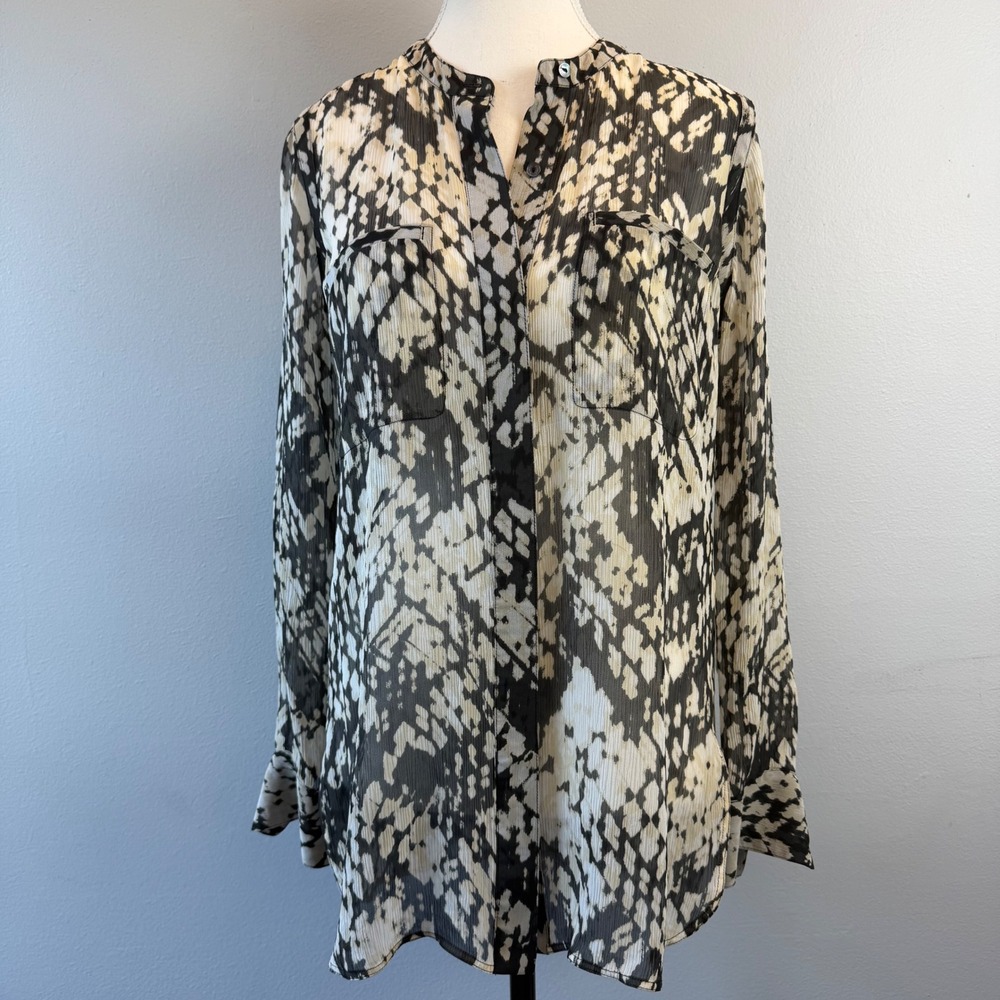 Vince Silk Size 6 Basketweave Print Blouse Black Cream Crinkle Button Down Snake